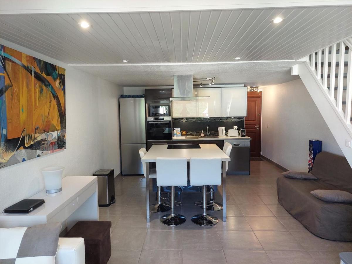 Fresh Cool Love Marigot  Exterior photo